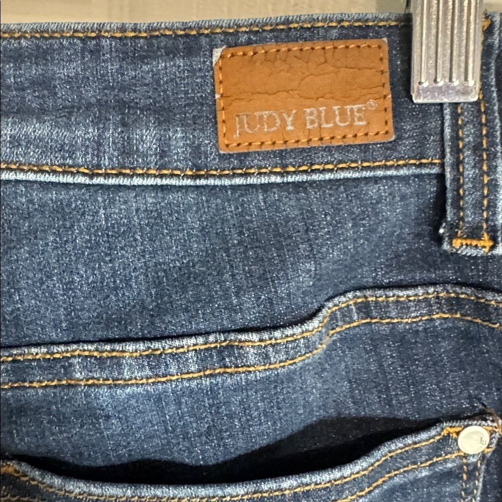 Judy Blue Dark Wash High Rise Frayed Hem Ankle Skinny Jeans Size 11/30 - Picture 6 of 6